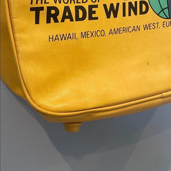 Vintage Yellow travel Bag trade winds tours messenger bag - Picture 2 of 4